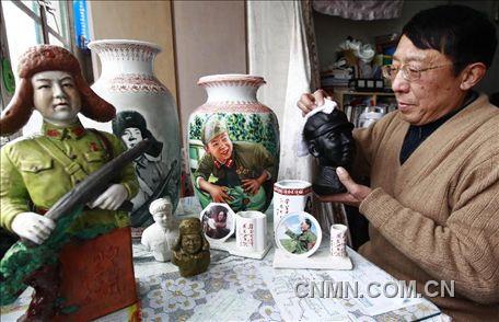 3月1日，房冠龍?jiān)诩抑姓聿糠植仄贰? /><br />3月1日，房冠龍?jiān)诩抑姓聿糠植仄贰?/p>
<p style=