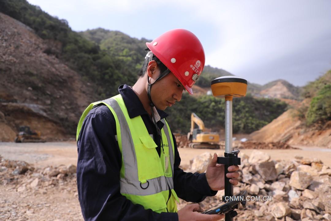 群山回響 與“石”共舞——柿竹園萬噸技改尾礦庫項目建設(shè)紀實