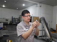 感受熱愛 保持敏銳 胸懷欣喜——記四川省勞動(dòng)模范、自硬公司采掘合金事業(yè)部技術(shù)科研發(fā)主管譚竹峰